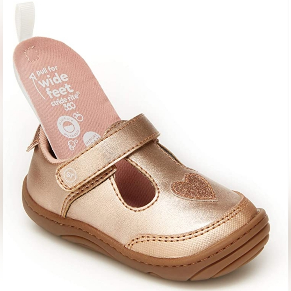 Stride Rite 360 Mariella Sneaker (Size 4M)